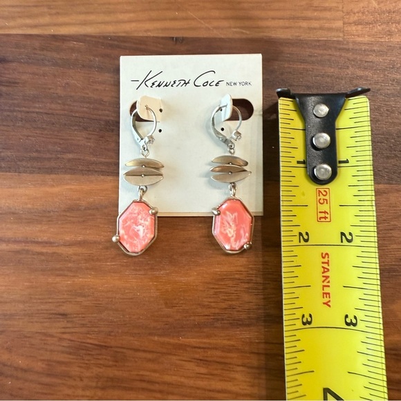 Kenneth Cole Art Deco Elegant Brushed Gold Tone Marbled Coral Dangle Earrings - Picture 6 of 6